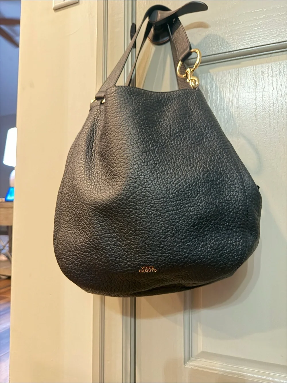 Vince Camuto pebbled leather hobo handbag #vincecamuto #hobobag #purse